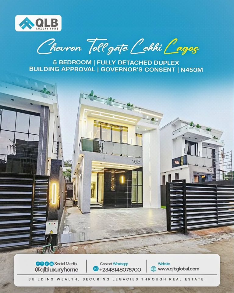 SPACIOUS 5 BEDROOM FULLY DETACHED DUPLEX WITH POOL