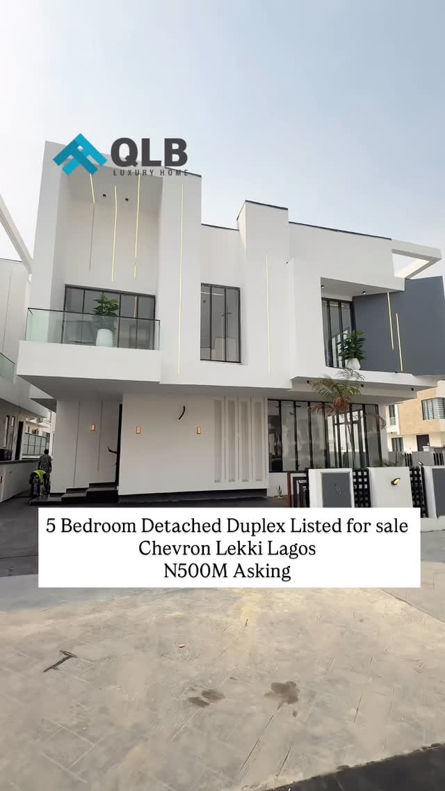 SPACIOUS 5-BEDROOM FULLY DETACHED DUPLEX