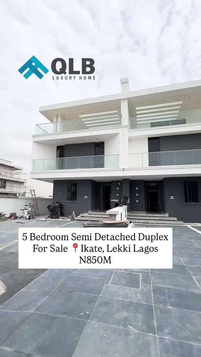 Luxury  5 Bedroom Semi Detached Duplex For sale