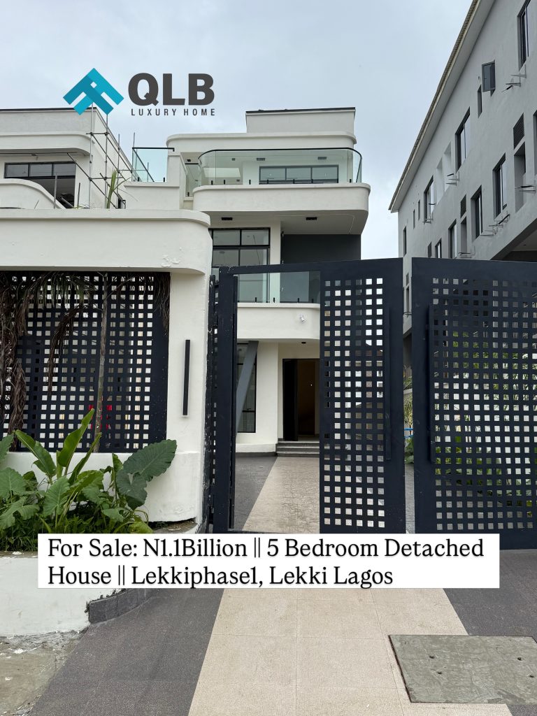 Luxury 5 Bedroom Fully Detached Duplex with Pool