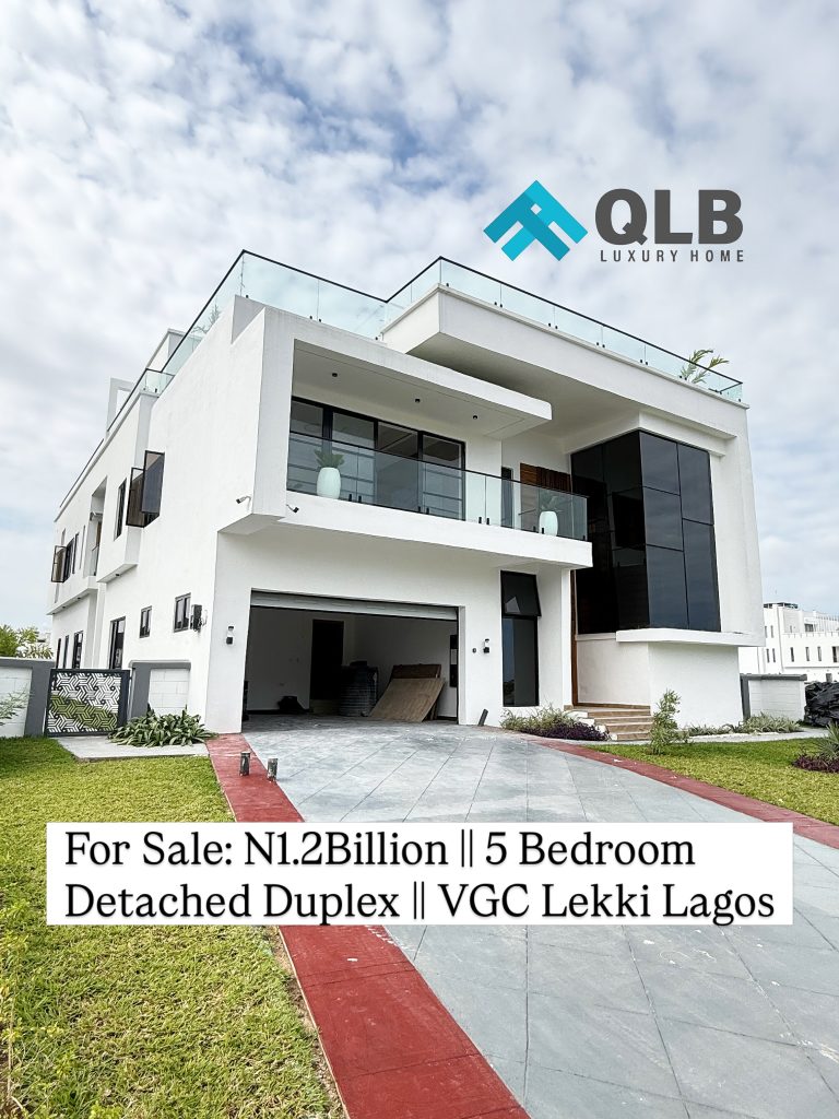 SPACIOUS 5-BEDROOM FULLY DETACHED DUPLEX WITH POOL & PRIVATE CINEMA