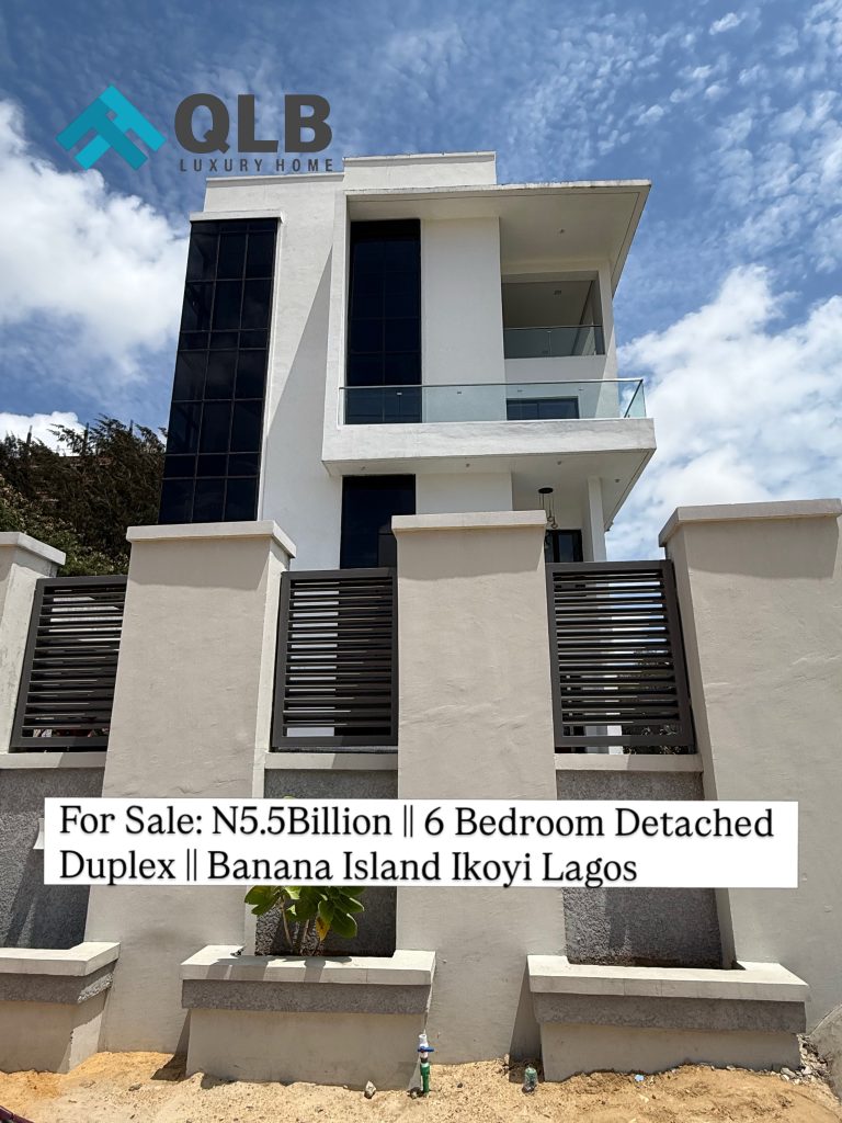 FOR SALE | LUXURY 6-BEDROOM DETACHED RESIDENCE